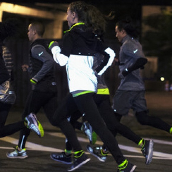 Nike Shield Flash Olympic Jacket - Picture 2 of 6